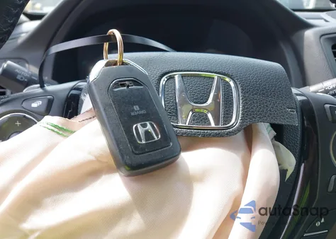 2017 Honda Pilot Touring from USA, damaged, VIN 5FNYF5H91HB033359